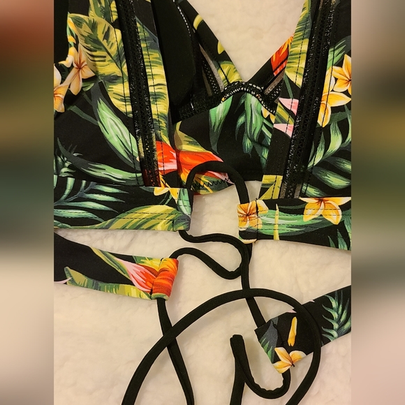 COPY - Calia small tropical bikini - Picture 6 of 6